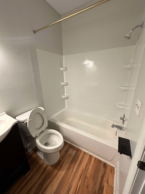 19 Market St #B - Photo 2 of 12