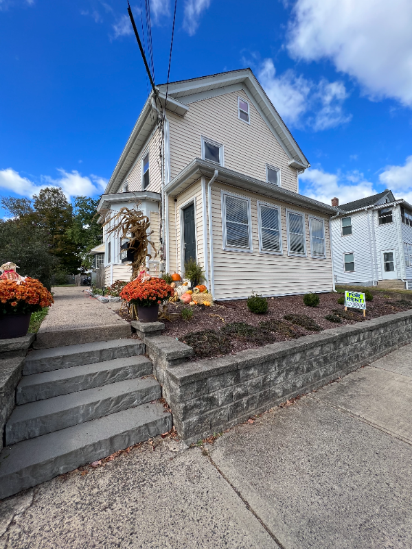 134 Liberty St #2ndFL - Photo 2 of 19