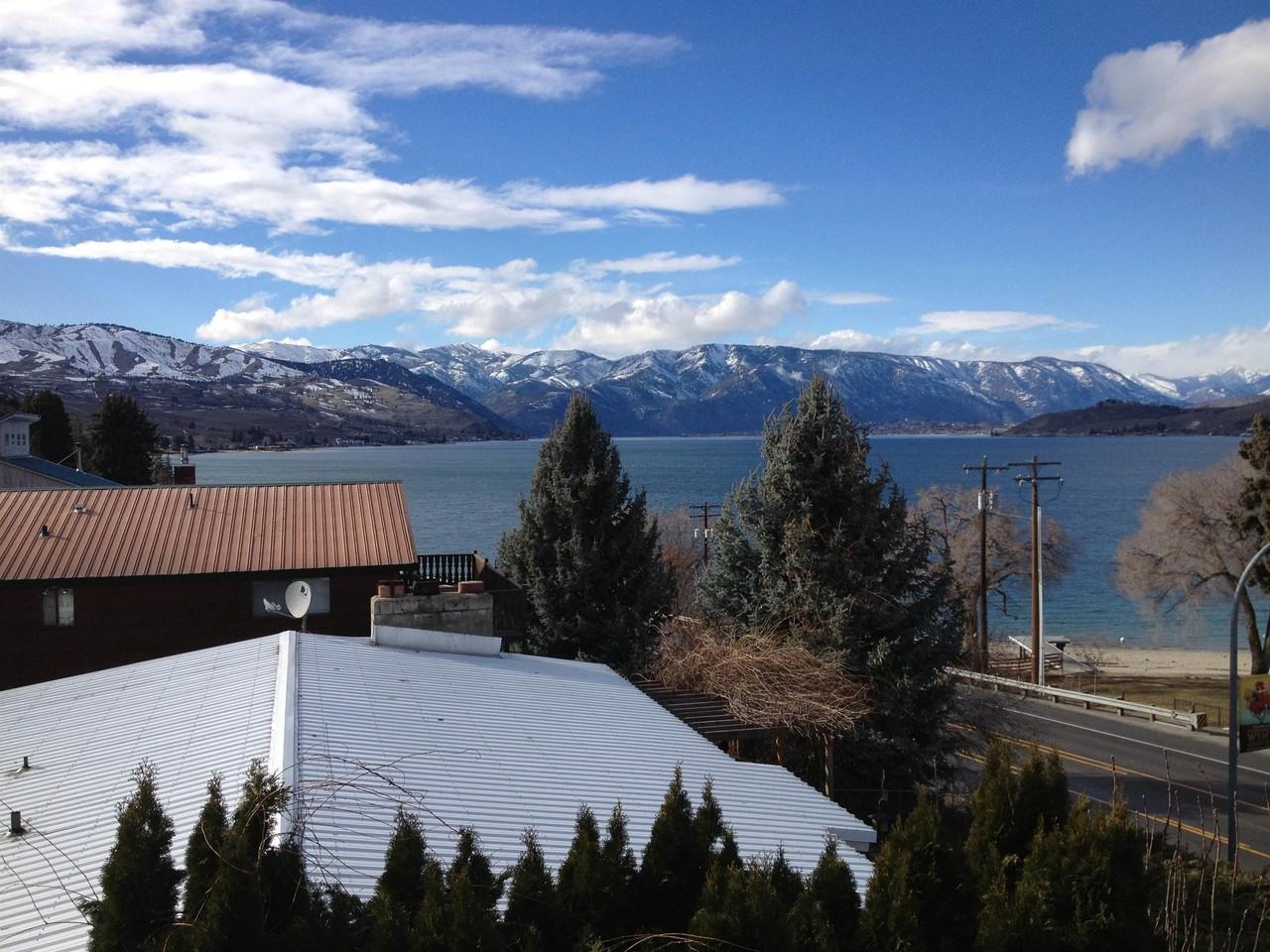 2307 W Woodin Ave - Photo 3 of 15