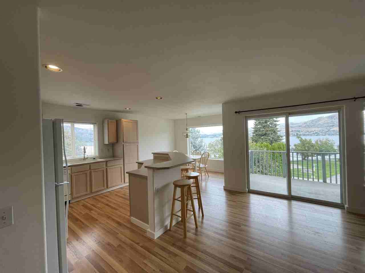 2307 W Woodin Ave - Photo 7 of 15