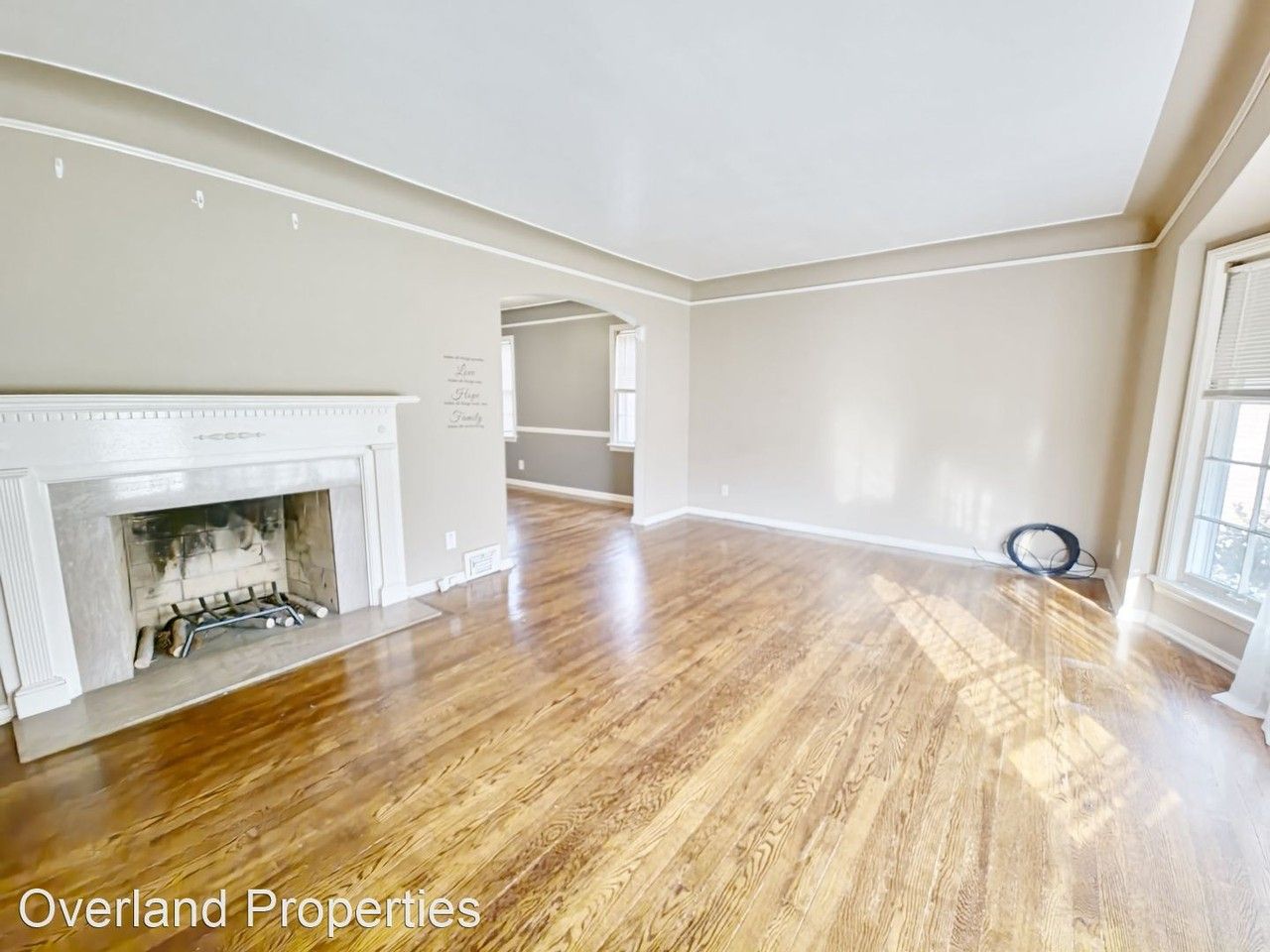 13677 Cedar Rd - Photo 2 of 19