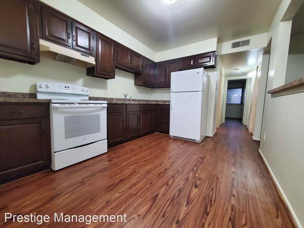 1680 Driftwood Dr - Photo 2 of 7