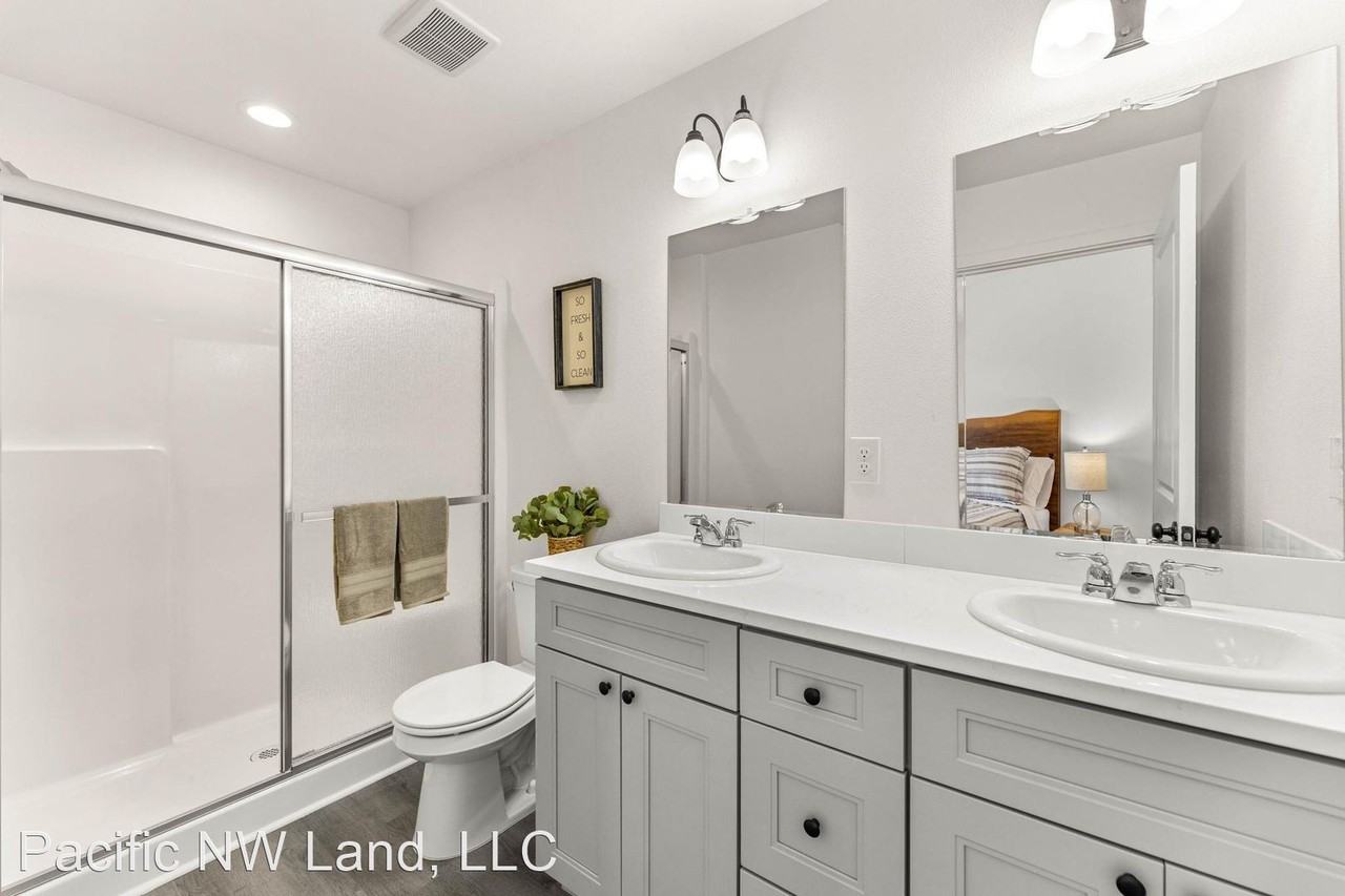 2905 Ne 137th Way - Photo 2 of 8