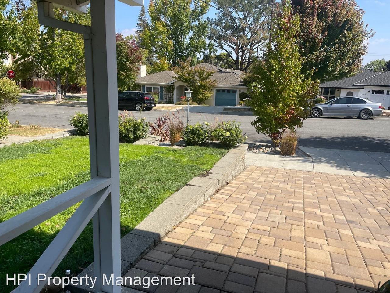 1216 Westwood St - Photo 3 of 32