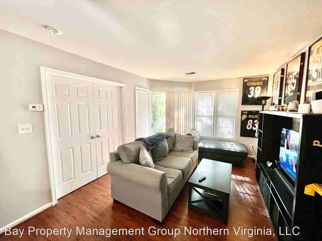 11114 Beaver Trail Ct - Photo 3 of 9