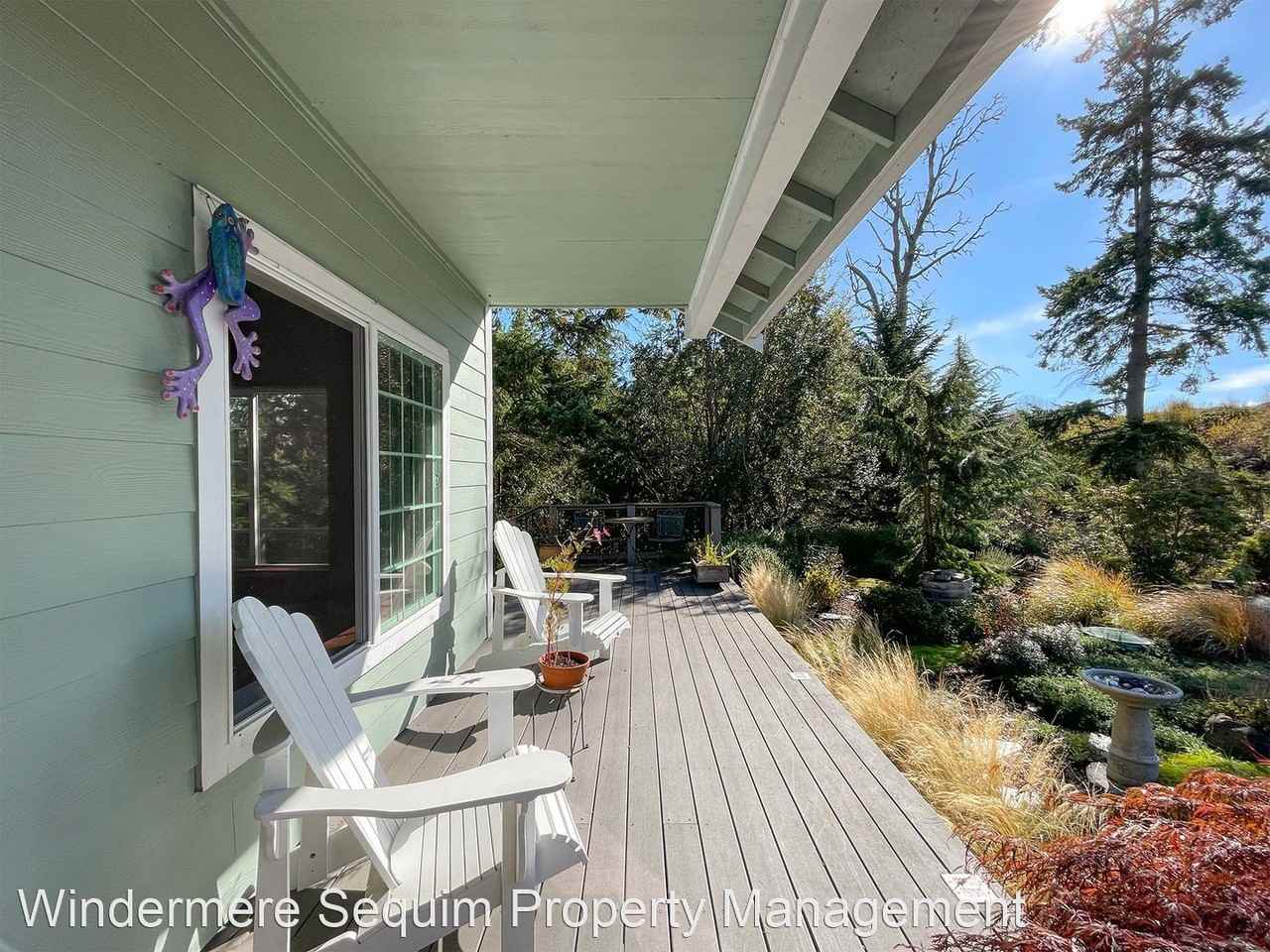 651 North St - Photo 3 of 50