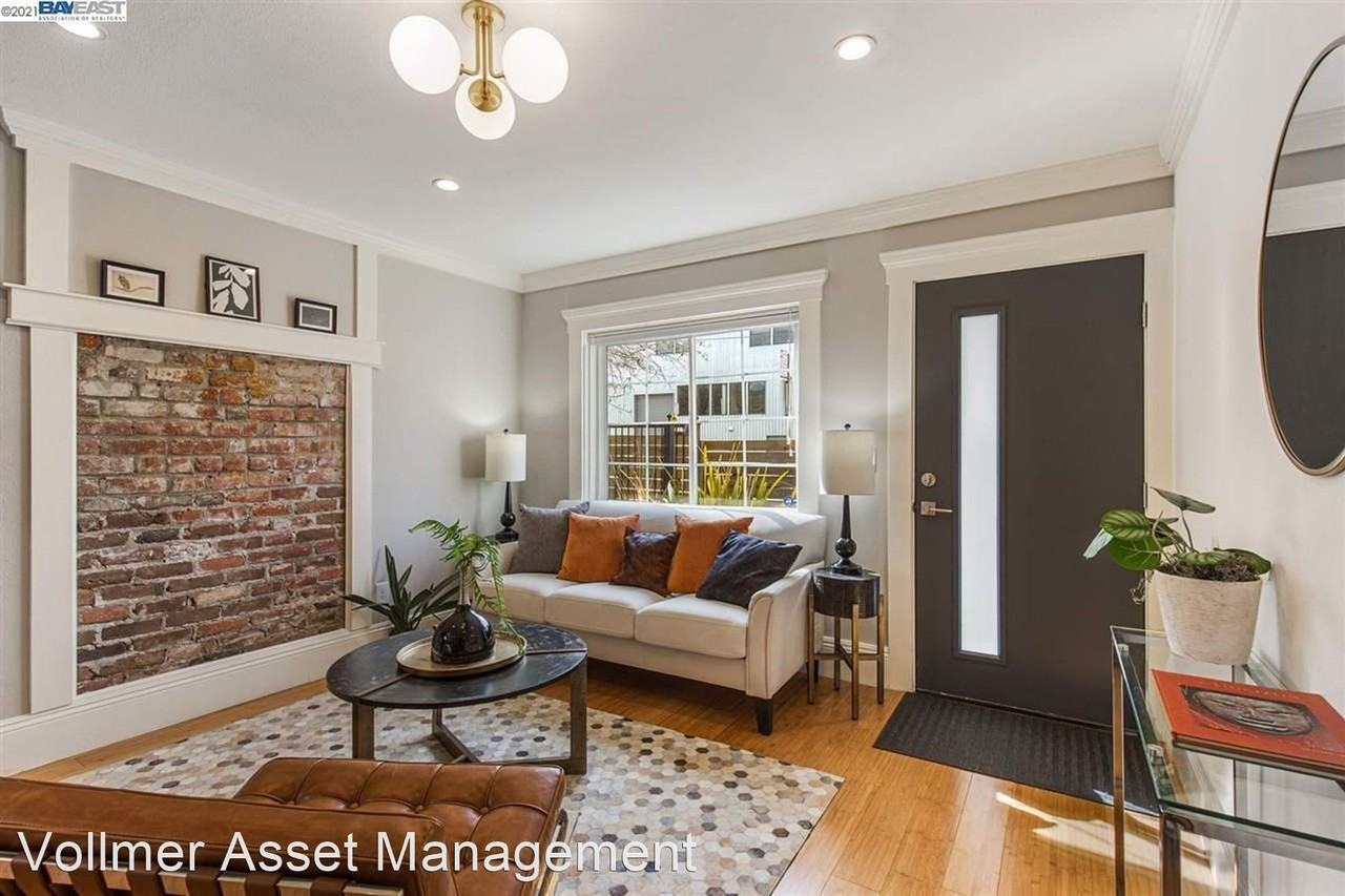 736 47th St - Photo 2 of 48