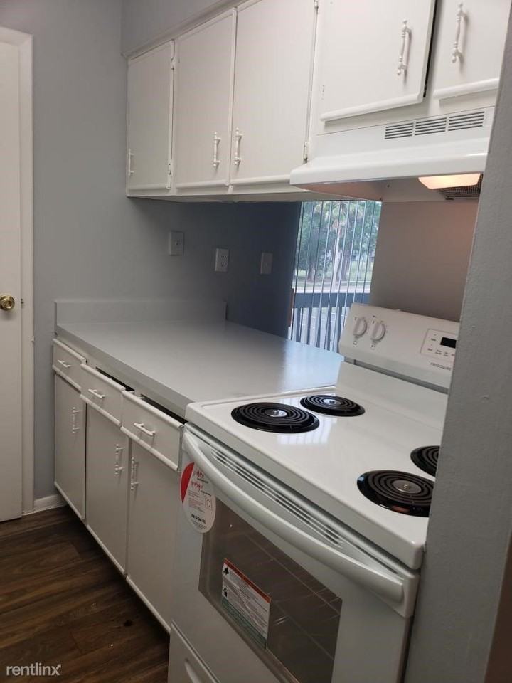 Woodhollow Apartments - Photo 2 of 6