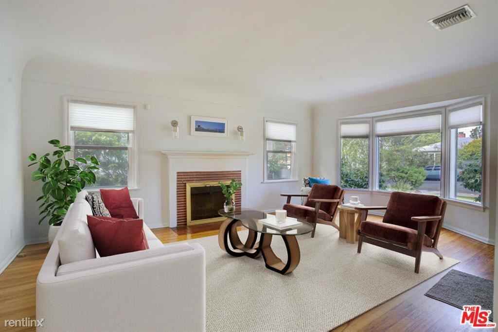 1212 Pine St - Photo 3 of 11
