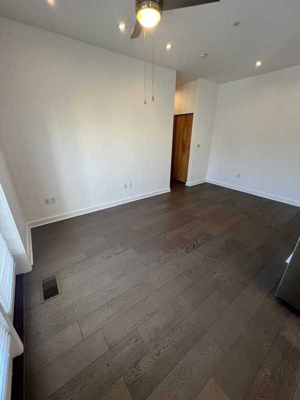 313 N 24th St #C - Photo 4 of 15