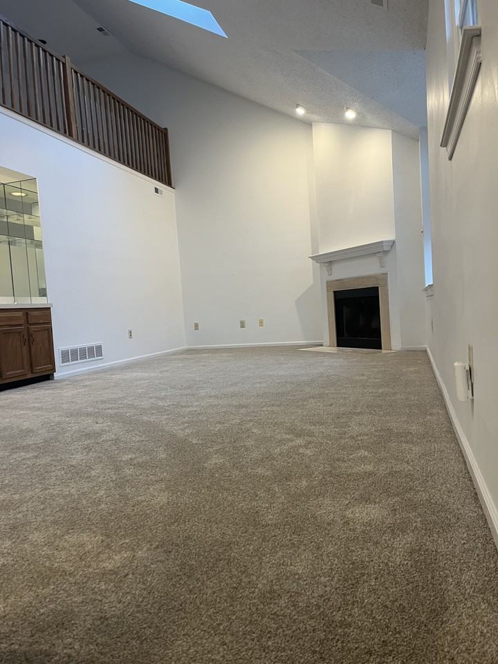 622 Grand Blvd - Photo 3 of 16