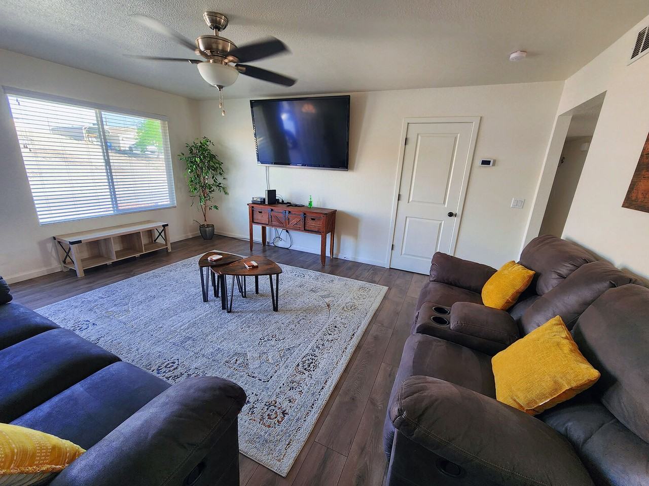 3429 Offshore Dr - Photo 3 of 23