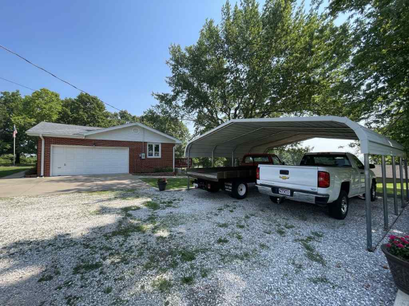 250 E Rosedale Rd - Photo 3 of 17