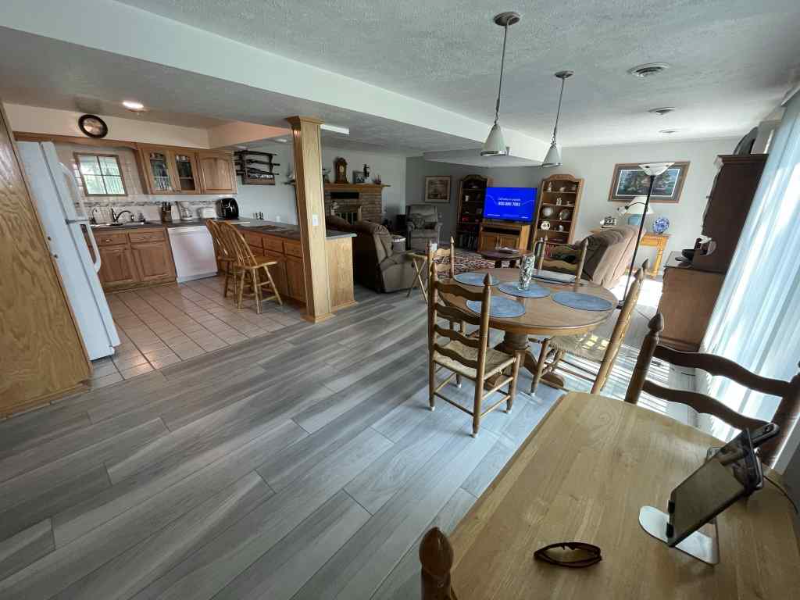 250 E Rosedale Rd - Photo 5 of 17