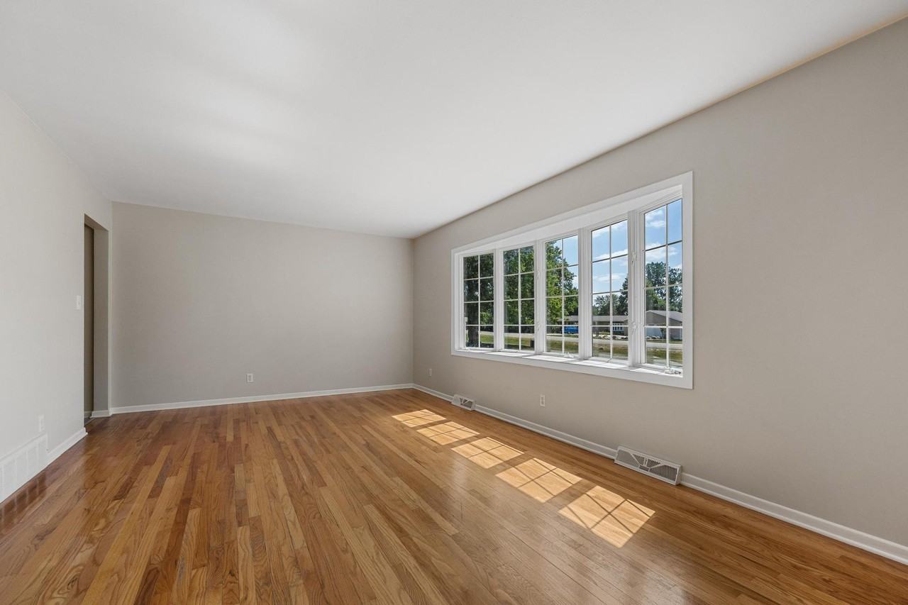 2184 Dawn Dr #NA - Photo 3 of 20