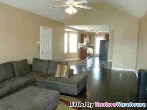 5026 Santana St - Photo 2 of 12