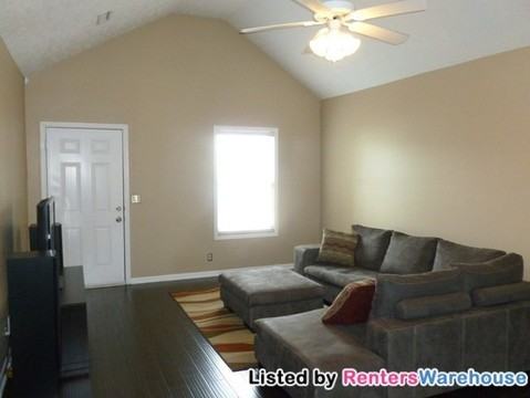 5026 Santana St - Photo 3 of 12