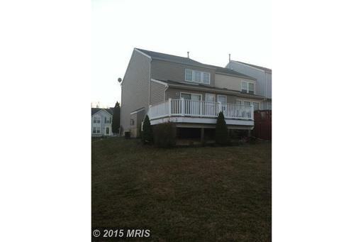 421 MacIntosh Cir - Photo 3 of 8