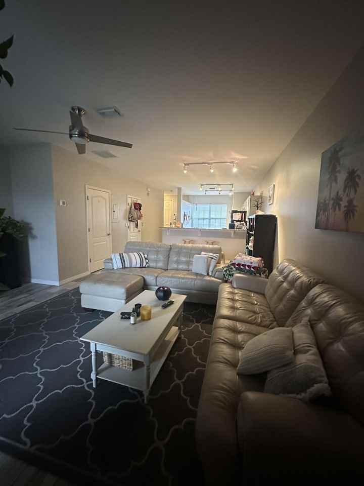 37 Calcutta Ct #1 - Photo 2 of 16