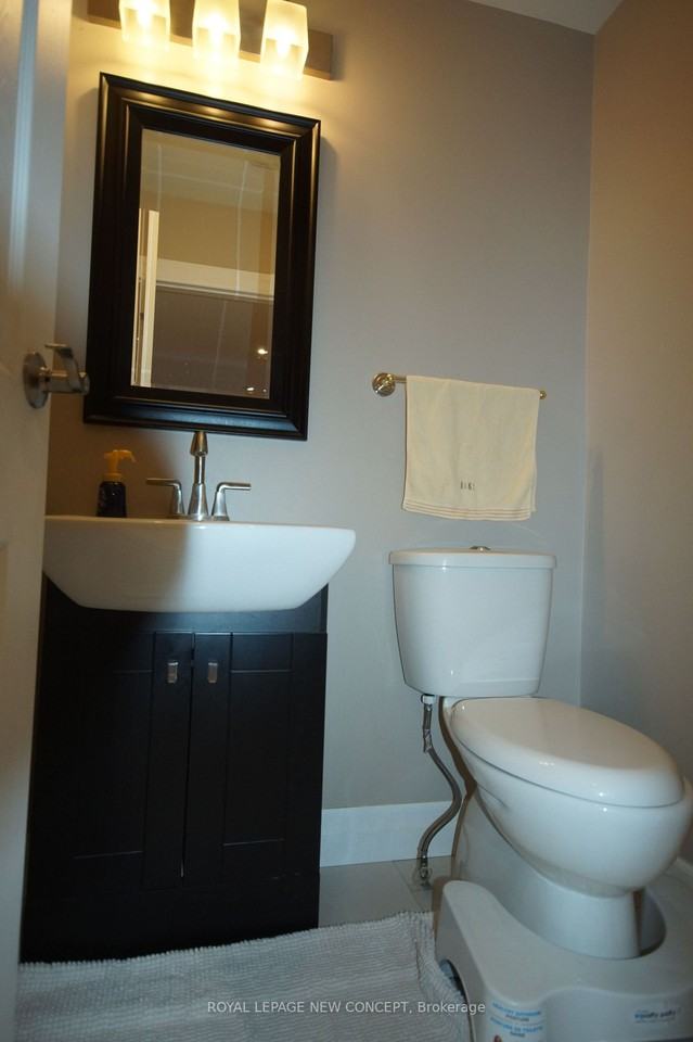 105 Bradbeer Crescent ## - Photo 3 of 6