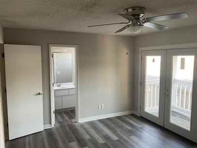 403 S Thomas Rd #E - Photo 4 of 10