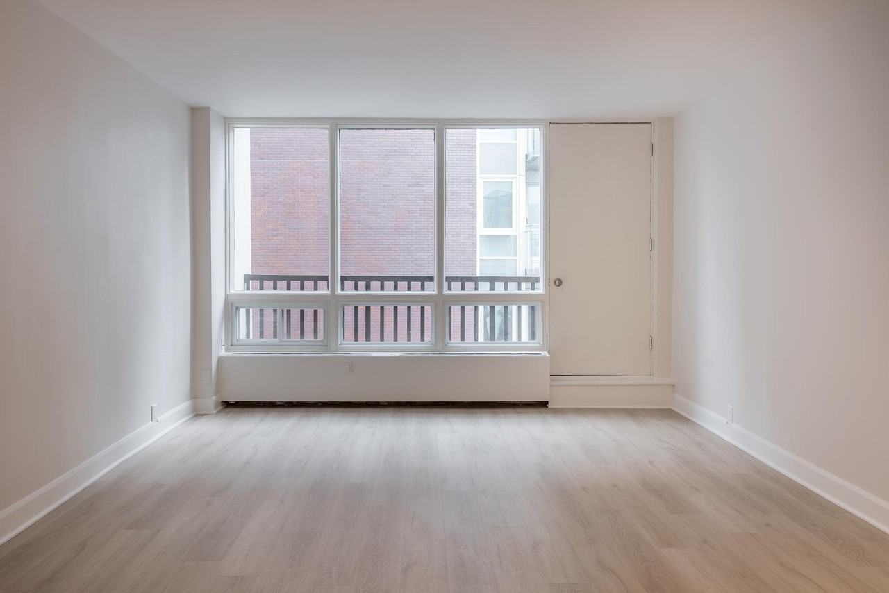 2121 Tupper - Photo 3 of 47