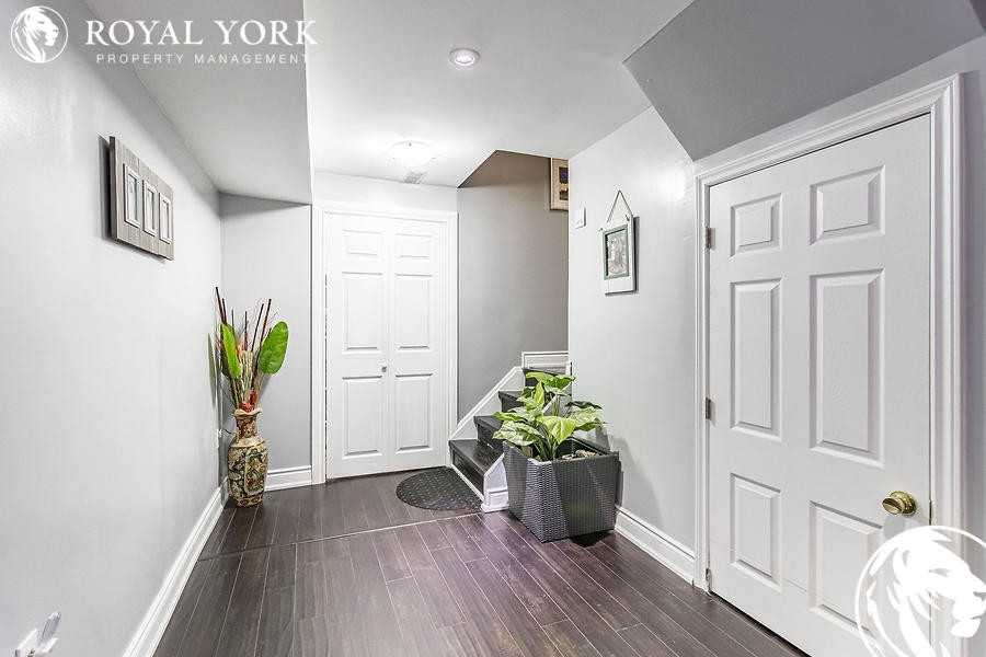 181 Brisdale Dr - Photo 2 of 26