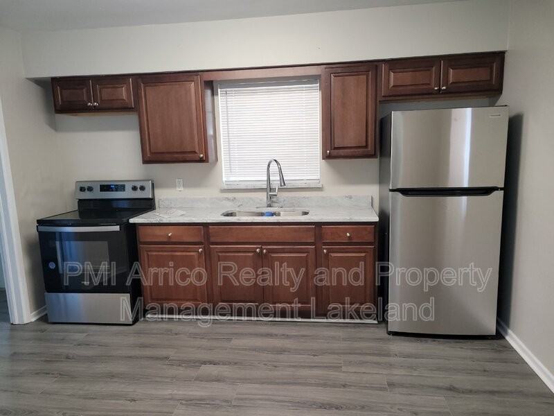 2025 4th St Ne - Photo 2 of 23