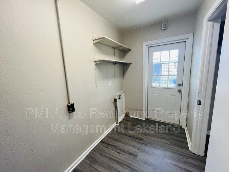 2025 4th St Ne - Photo 5 of 23