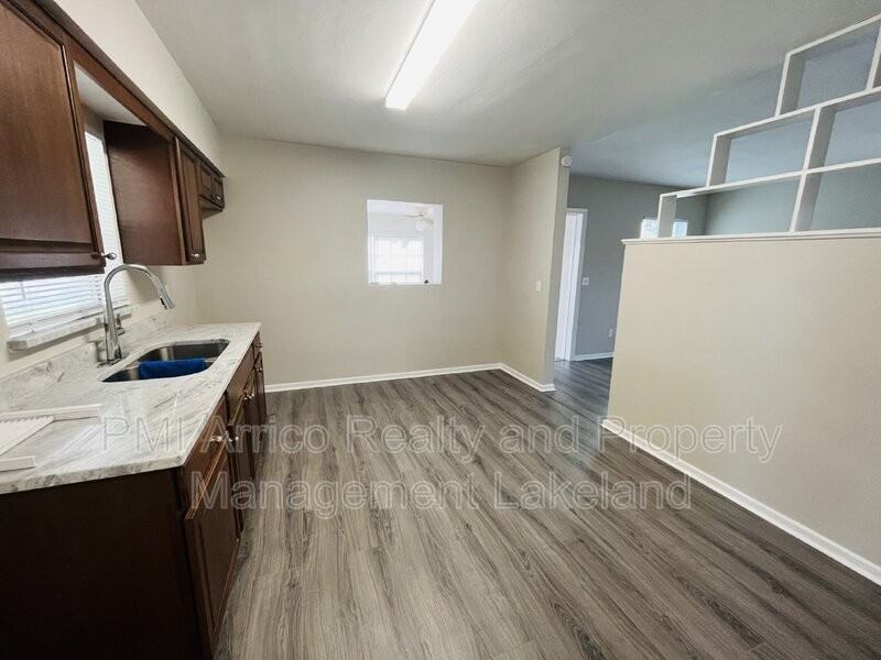 2025 4th St Ne - Photo 7 of 23