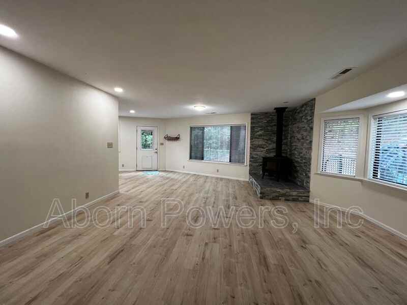 5111 Loch Leven Dr - Photo 2 of 11