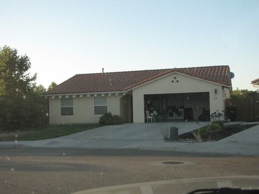 750 Armand Ave - Photo 2 of 8