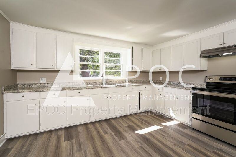 703 Fisher Ferry St - Photo 3 of 15