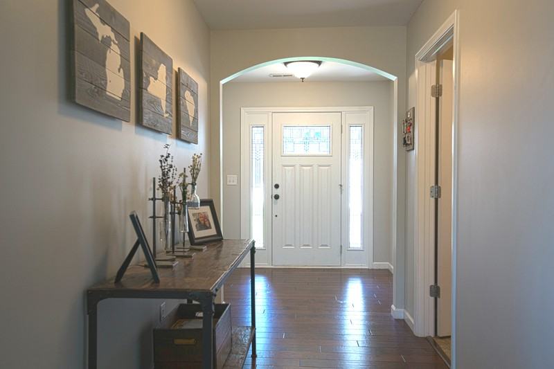 210 Jewel Ct - Photo 2 of 18
