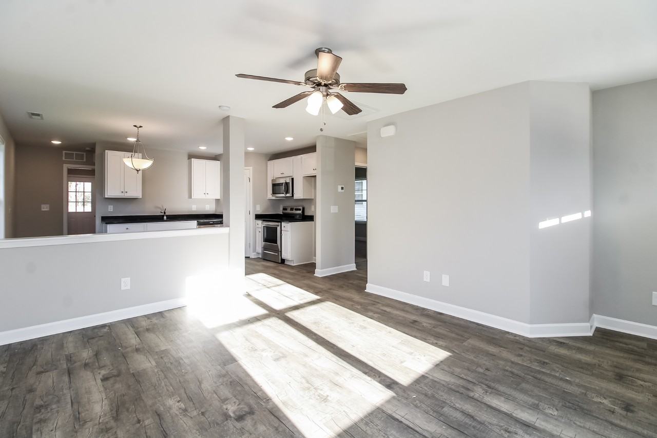 209 Partee St - Photo 2 of 16