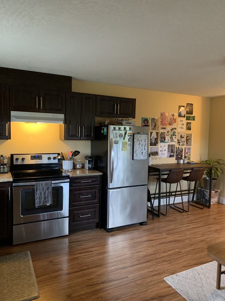 4214 Quadra Street - Photo 2 of 12