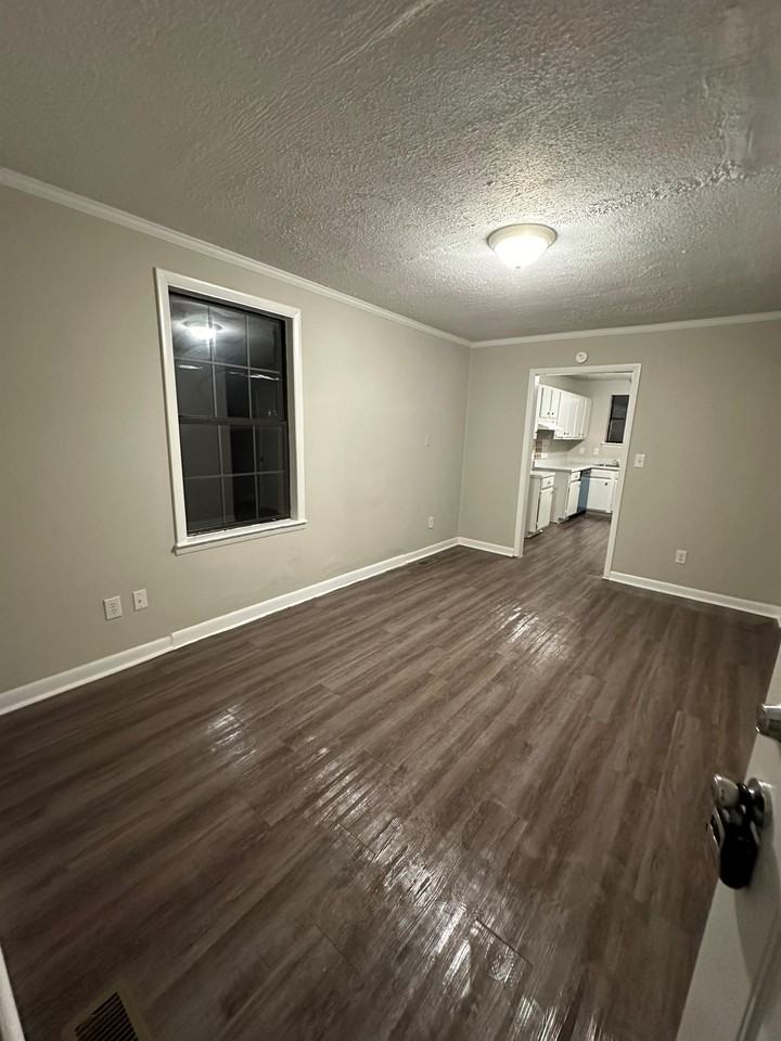 508 Cedarmont Dr #1 - Photo 2 of 5