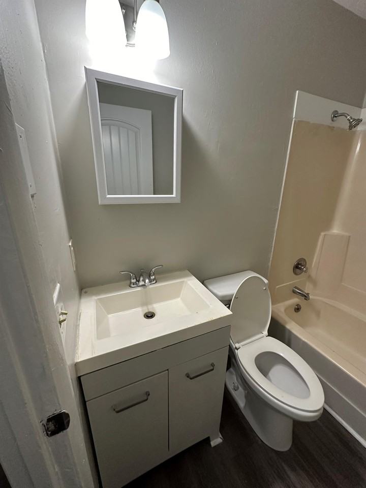 508 Cedarmont Dr #1 - Photo 5 of 5