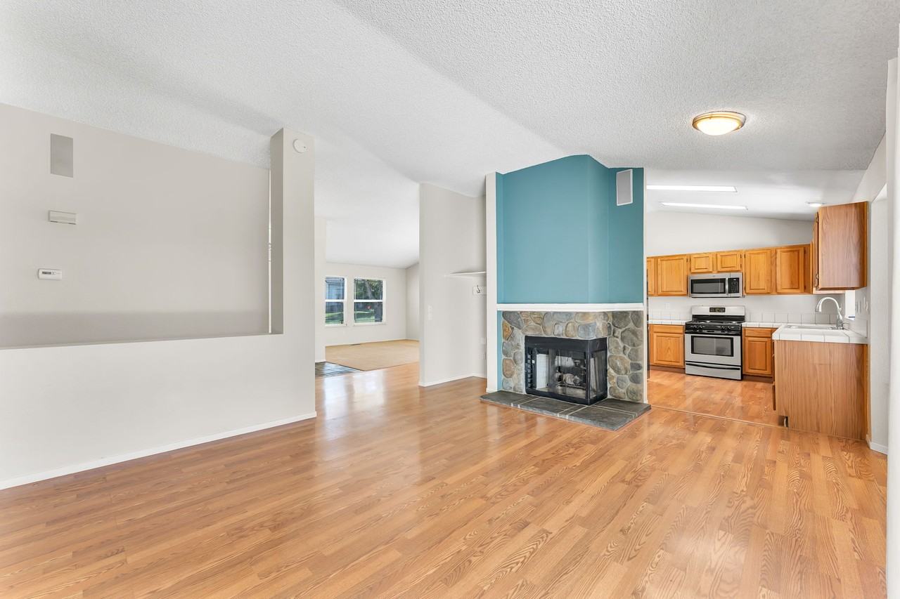 5285 Santa Barbara Ave #1 - Photo 3 of 30