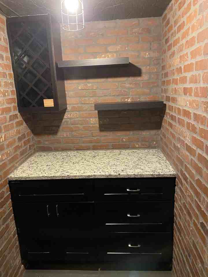 130 N Meade Ave - Photo 4 of 13