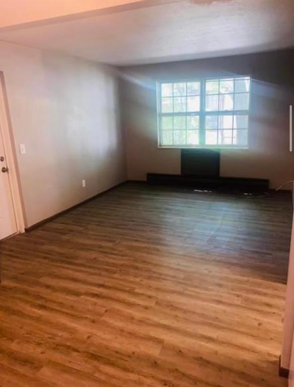 432 E Washington St - Photo 3 of 8