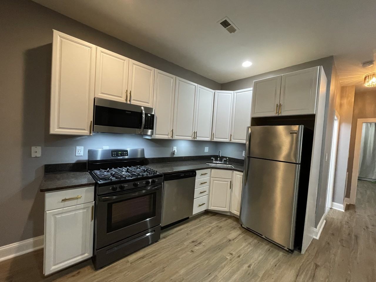 2248 Brookfield Ave #1 - Photo 6 of 14