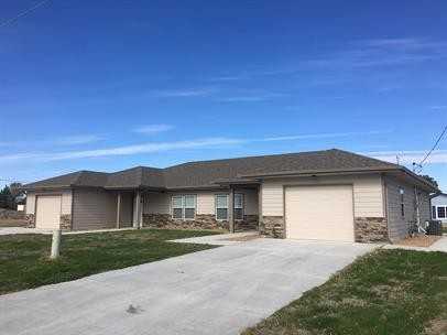 413 W Iron St - Photo 3 of 7