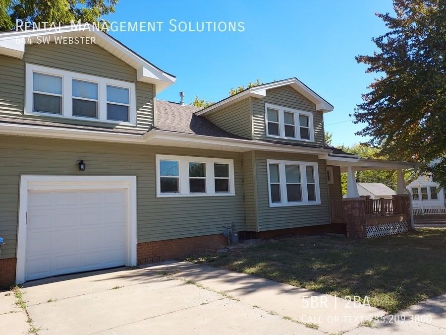 644 Sw Webster Ave - Photo 3 of 46