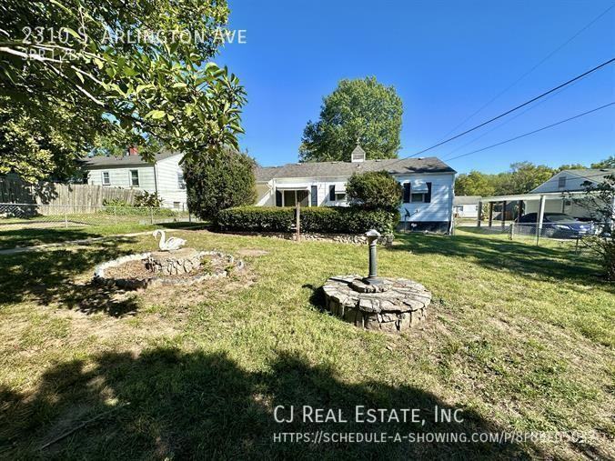 2310 S Arlington Ave - Photo 2 of 11