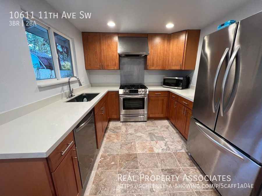 10611 11th Ave Sw - Photo 3 of 13