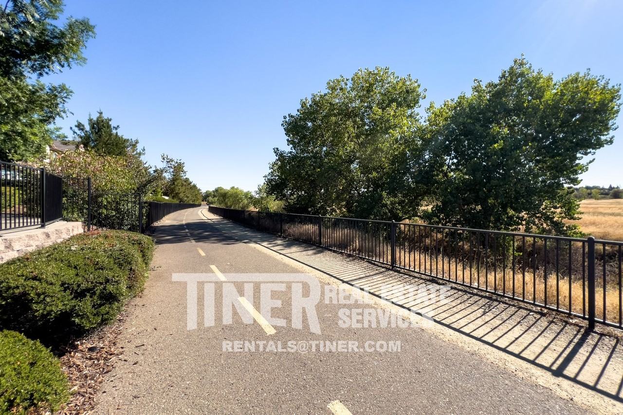 506 Monet Lane - Photo 6 of 36