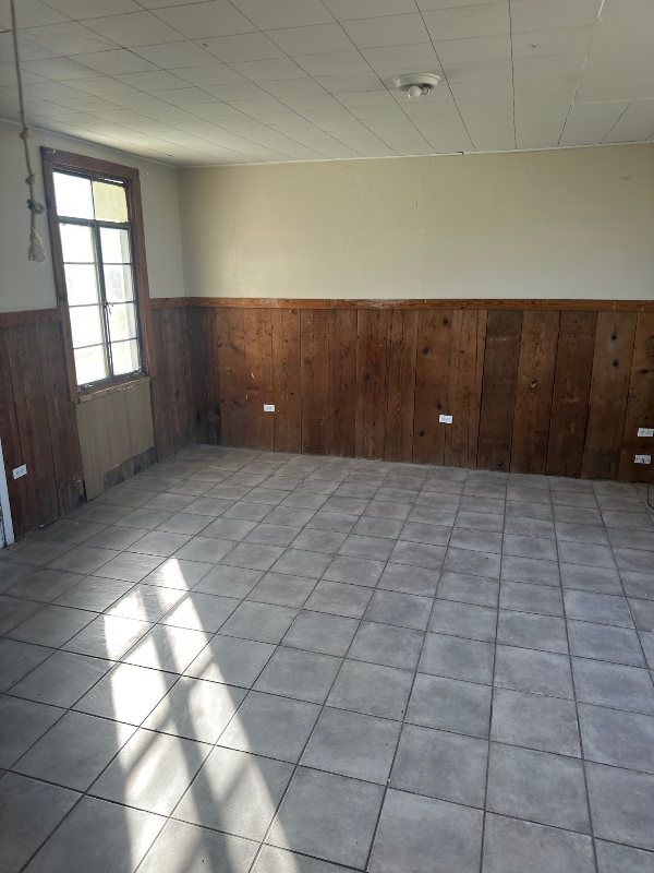 1226 Oaklawn St - Photo 6 of 14