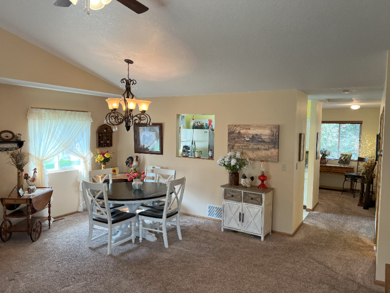 232 Powderhorn Ct - Photo 3 of 12