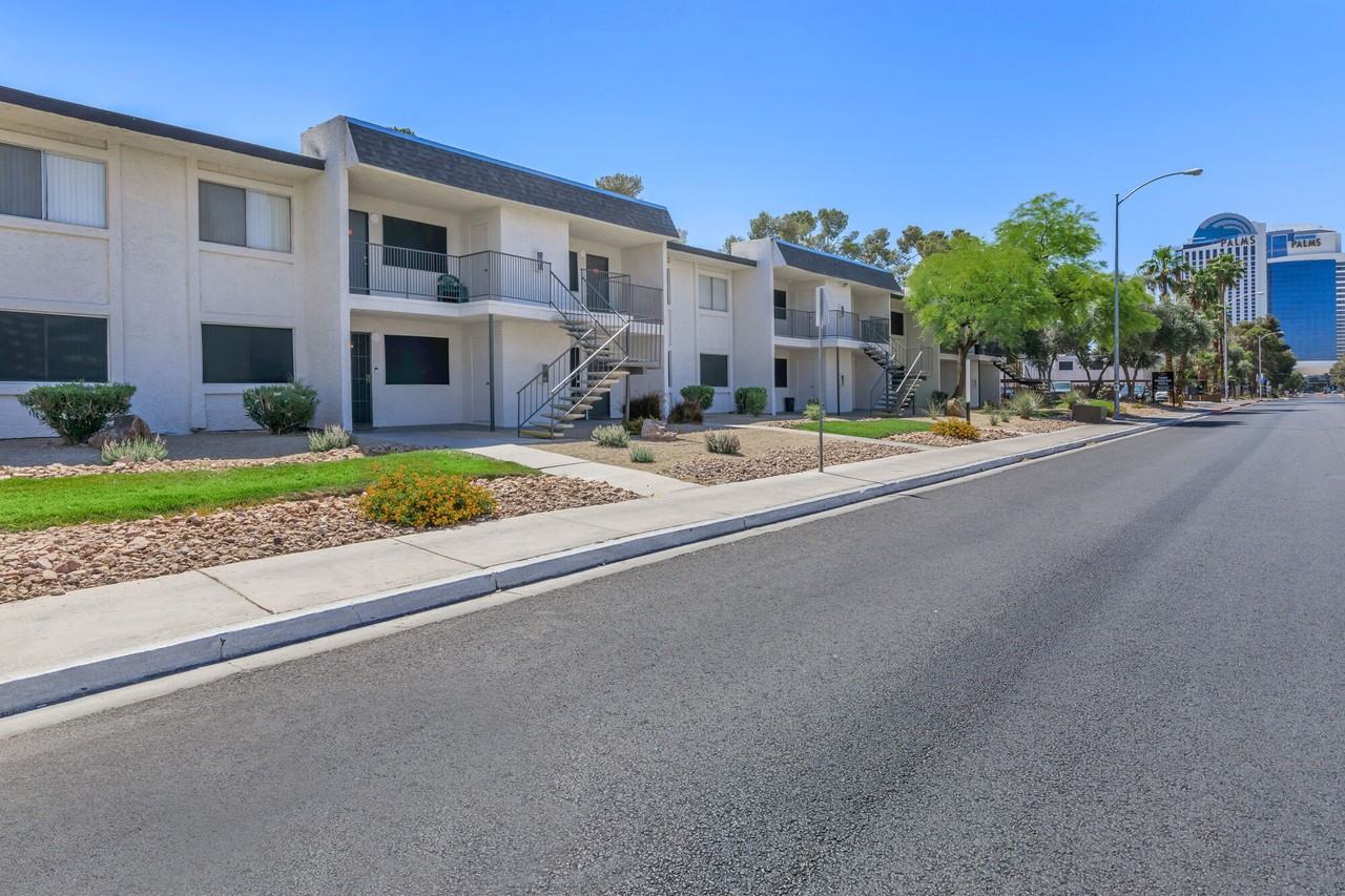 Tides on Wynn - Photo 3 of 22